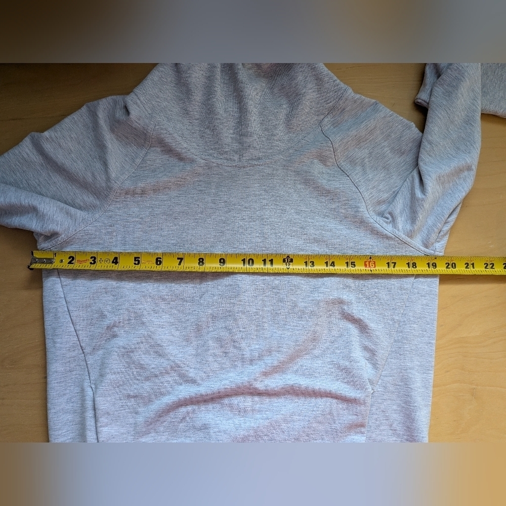 Lululemon High Lines Pullover Size 6 Light Gray Style Number: W3BN6S Long Sleeve - Picture 14 of 16